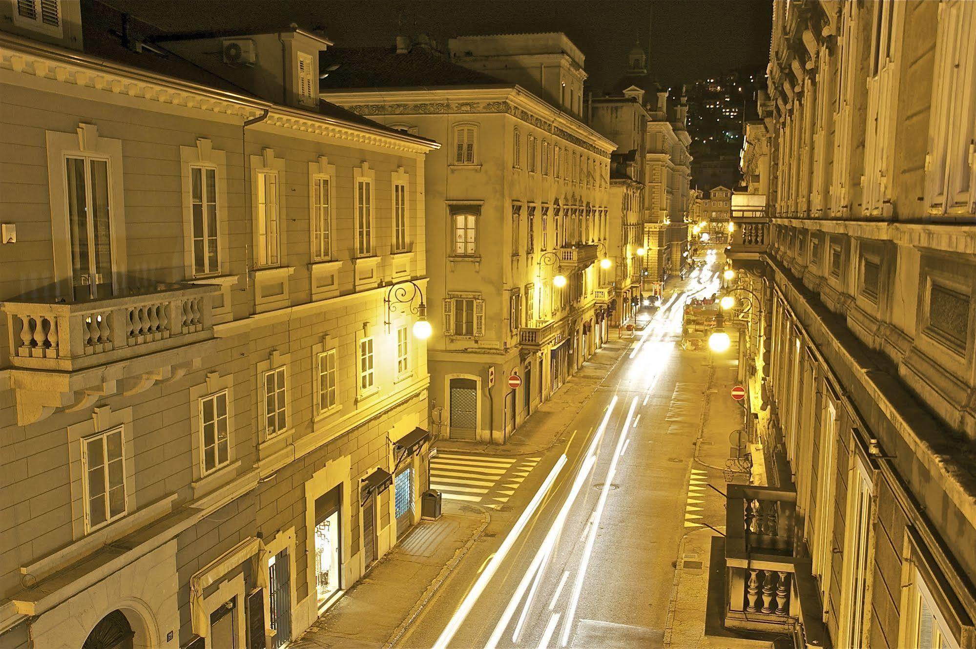 Nuovo Albergo Centro Trieste Bagian luar foto
